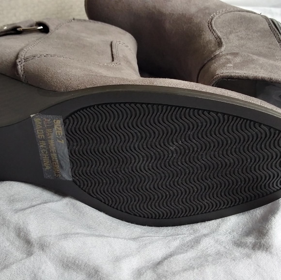 NWT Gray, Maurice's booties - Picture 5 of 5